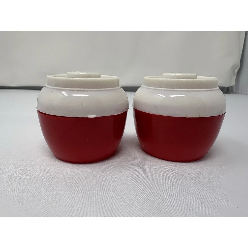 Vintage Red White Bobber Pot Salt and Pepper Shakers Plastic 2